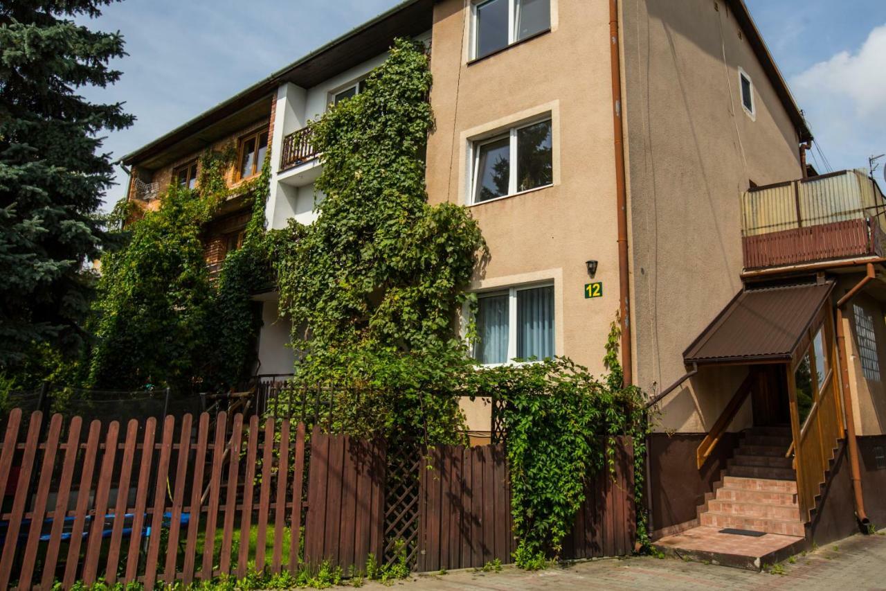 Apartament Pod Winogronami Apartment Krasków Exterior foto